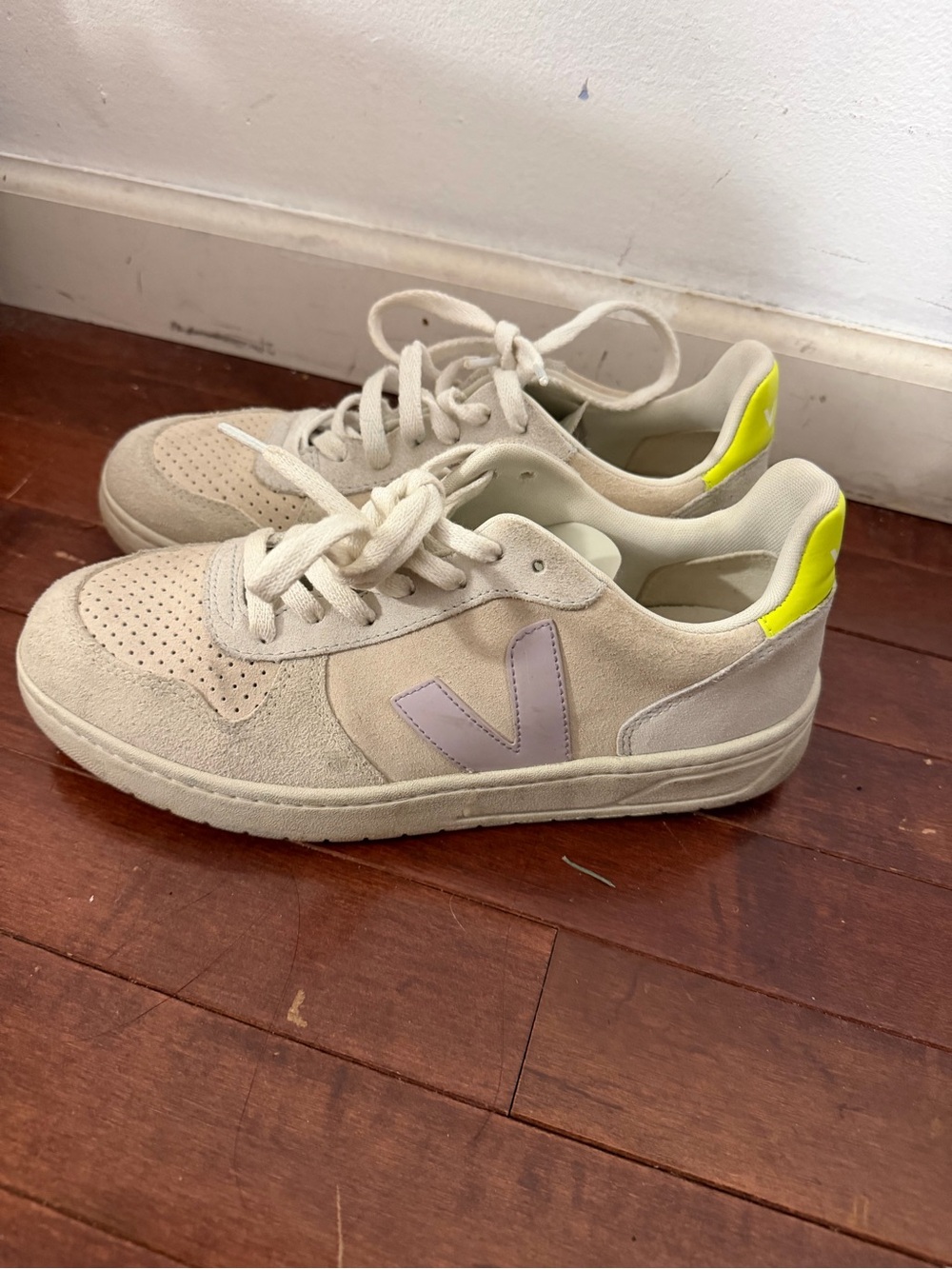 Veja V-10 Sneakers Multi-Color